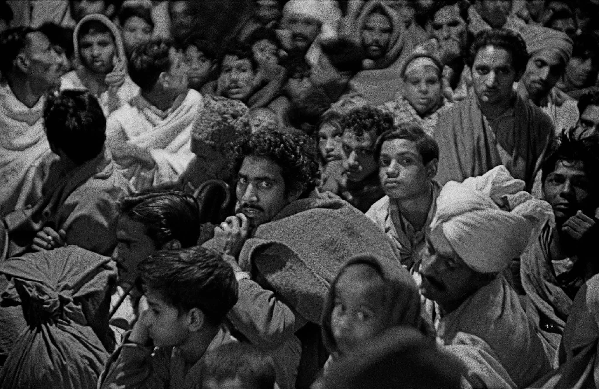 1952, Lahore, Pakistan, Heera Mandi (the red light area) crowd